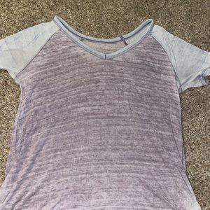 American eagle top size M. Soft and stretchy. Good condition